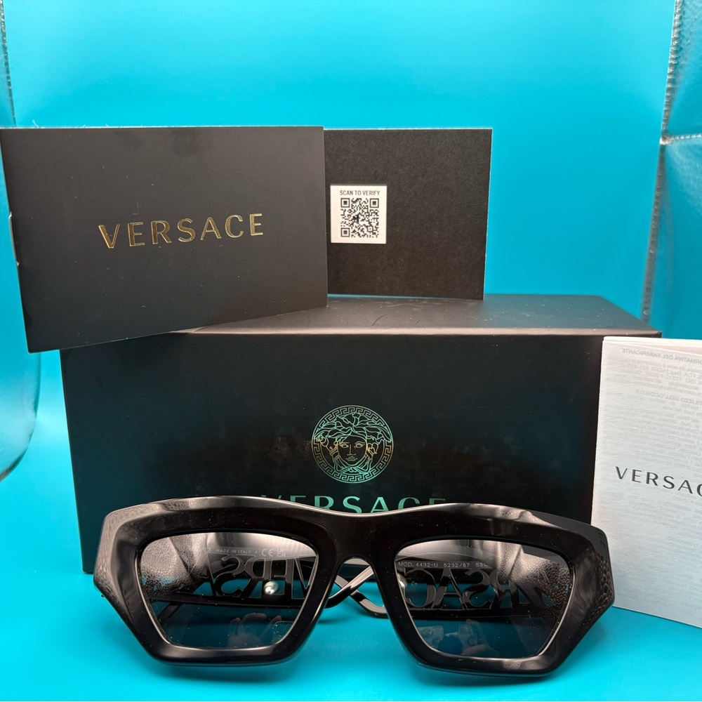 NEW Versace VE4432U Sunglasses Black Oversized Cut-Out Logo Authentic 53mm